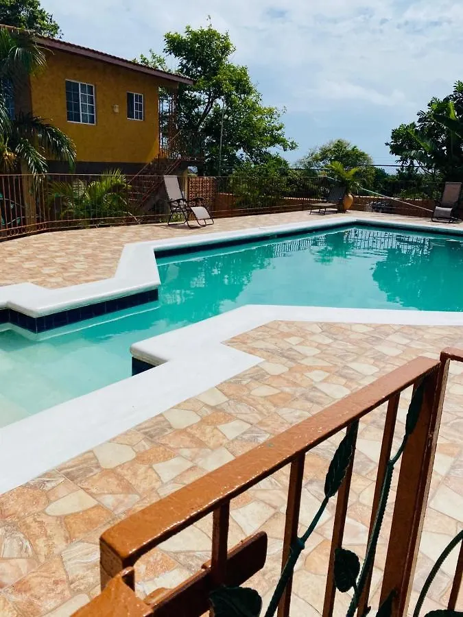 Montego Bay, Ironshore Luxury Studio