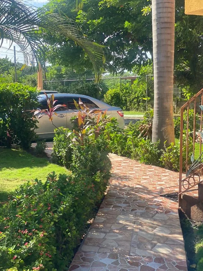 Montego Bay, Ironshore Luxury Studio Apartment Montego Bay